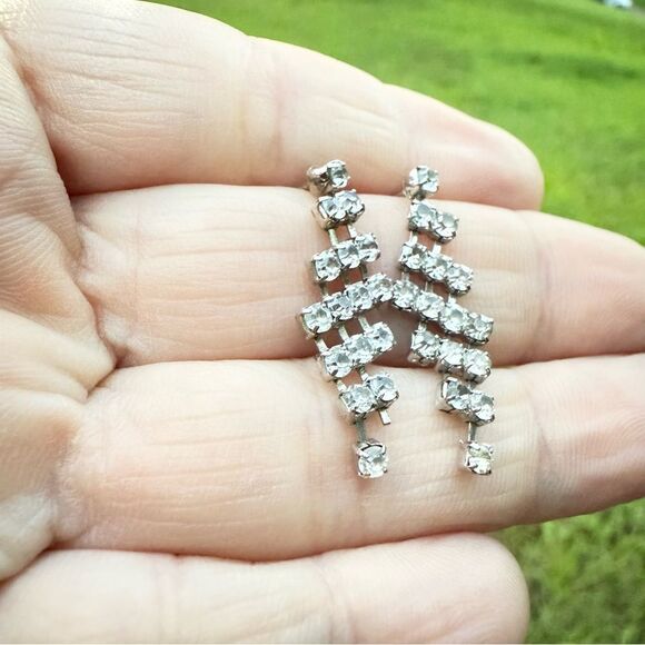 WOMEN’S SILVER RHINESTONE CASCADING STUD EARRINGS – ELEGANT EVENING STYLE - Picture 4 of 12